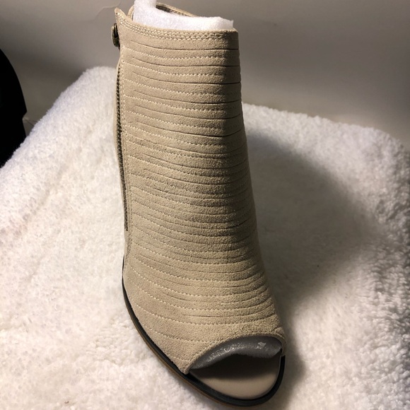 Women’s Bella Vista Kalista Booties sz 7.5m ww - Picture 1 of 5